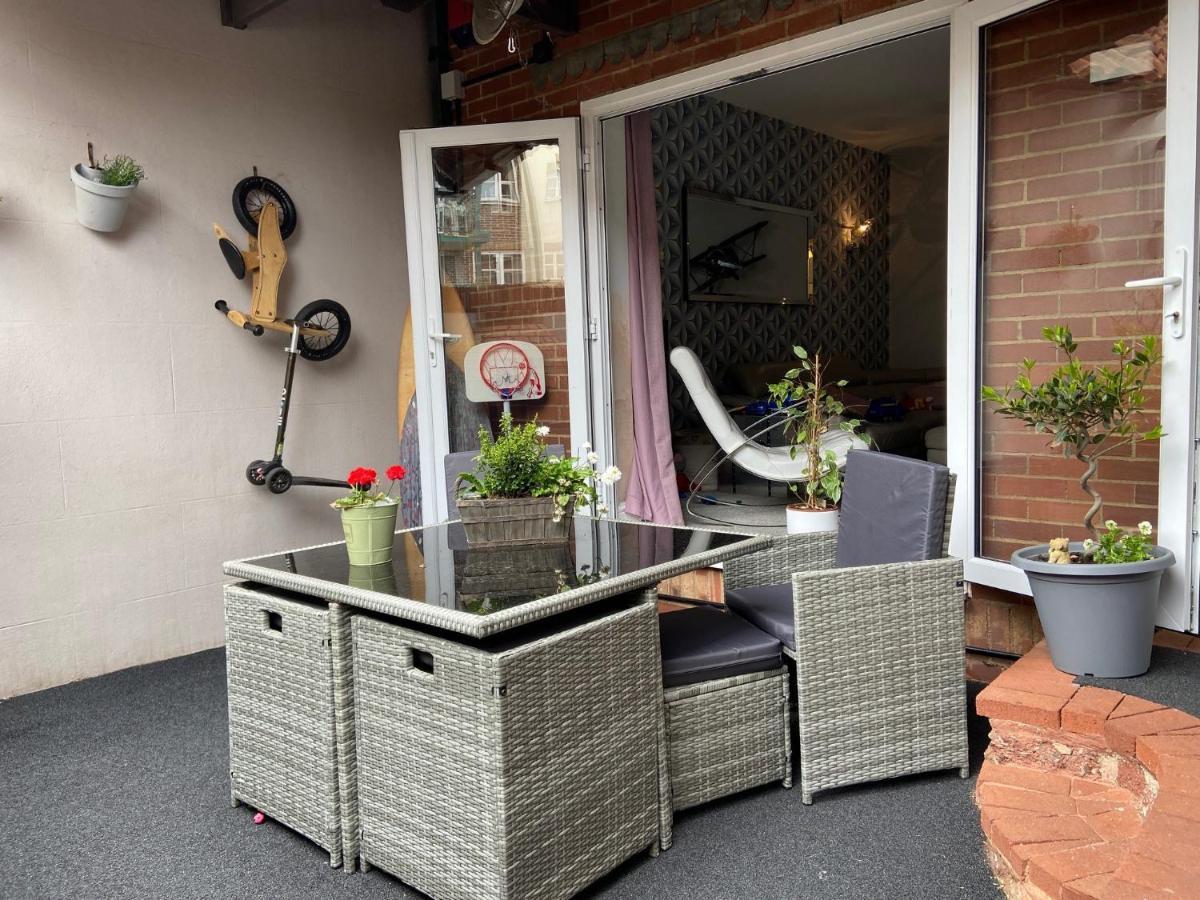Loveliest Homes Paignton - Casa Marina - 3 Bed, 2 Bathroom House, Balcony, Parking エクステリア 写真